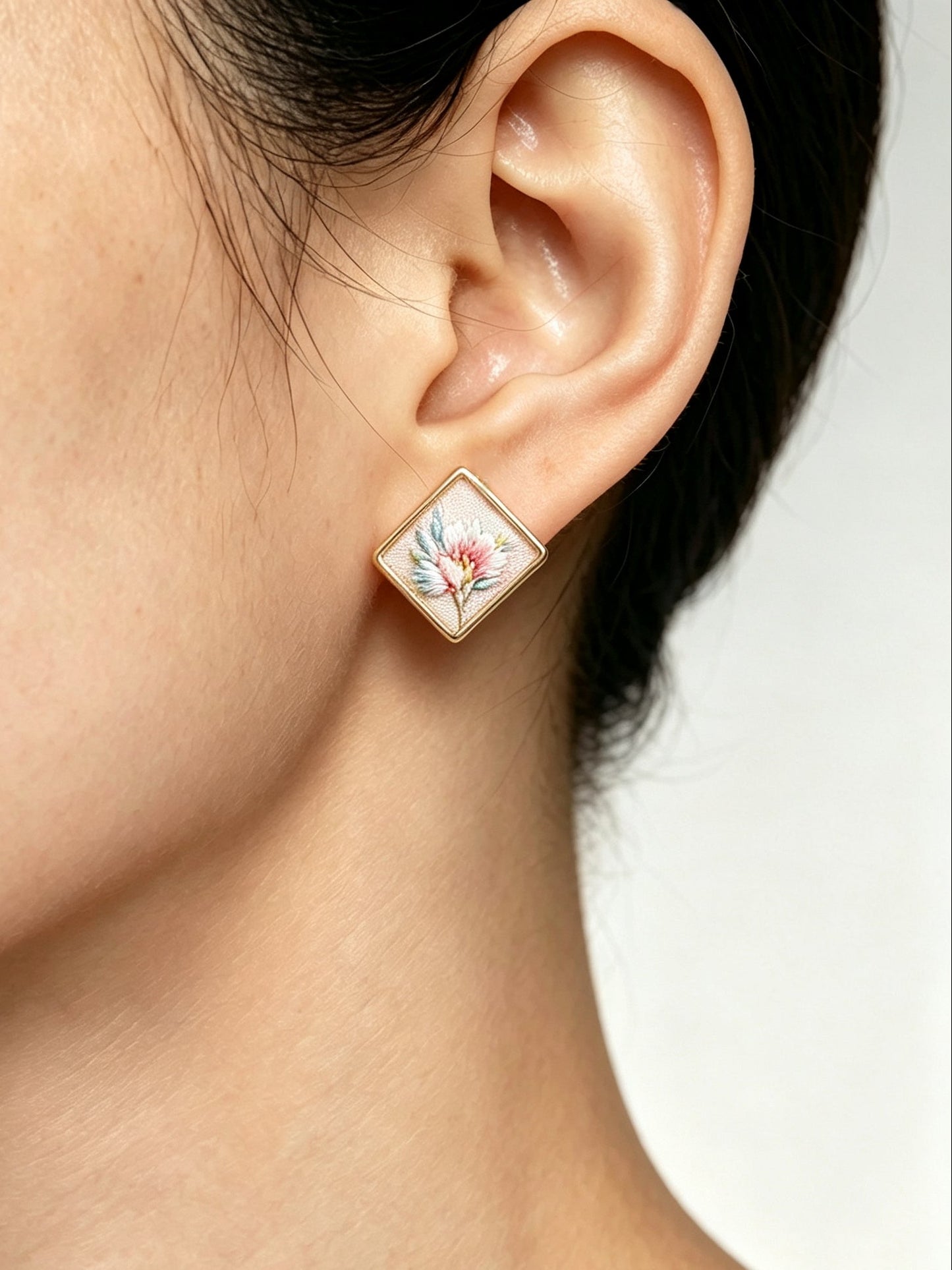 Classic Square Ear Stud - Pink